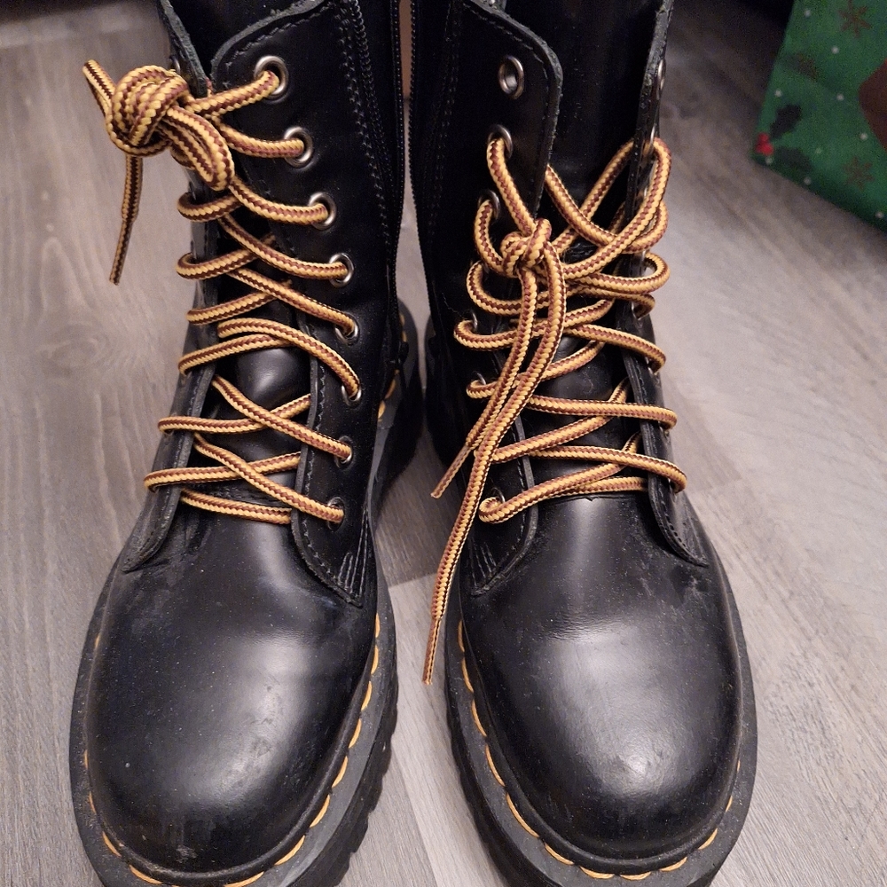 Dr Martens Jadon boots